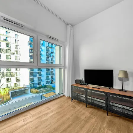 Magnolia Bloom By Bookinghost Wrocław