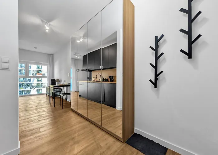 Magnolia Bloom By Bookinghost